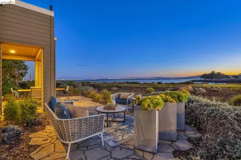 6 Waterline Pl, Richmond, CA 94801