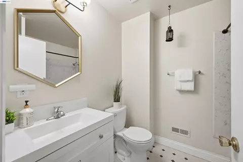 Bath - 3159 Saginaw Ct, Pleasanton, CA 94588 photo 2 of 5