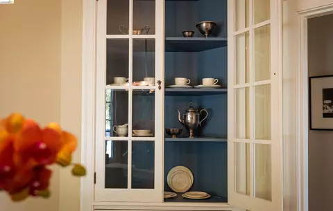 Dining - 1564 Beverly Pl, Berkeley, CA 94706 photo 2 of 3