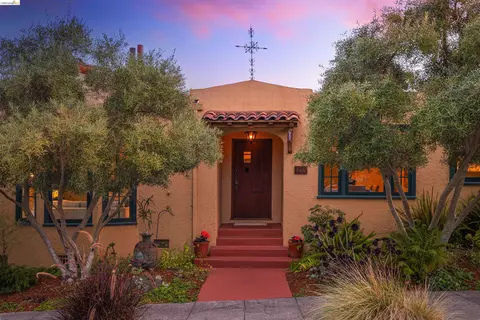 Exterior - 1564 Beverly Pl, Berkeley, CA 94706 photo 9 of 15