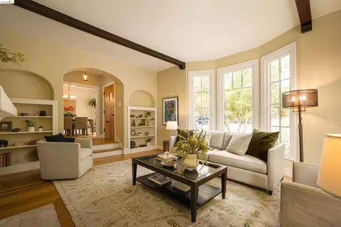 Living - 1564 Beverly Pl, Berkeley, CA 94706 photo 2 of 3