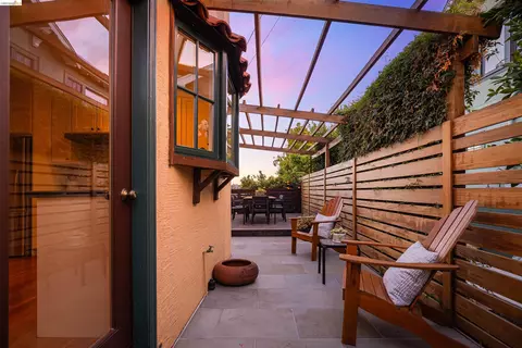 Exterior - 1564 Beverly Pl, Berkeley, CA 94706 photo 12 of 15