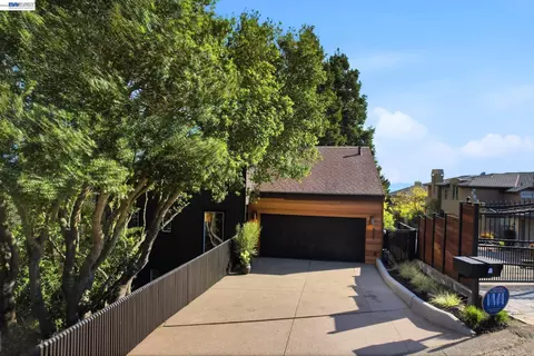 Exterior - 6801 Buckingham Blvd, Berkeley, CA 94705 photo 11 of 12