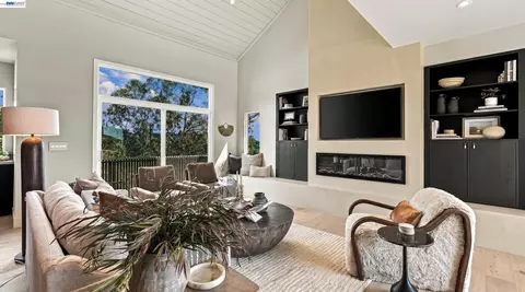 Living - 6801 Buckingham Blvd, Berkeley, CA 94705 photo 1 of 3