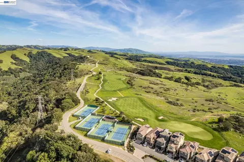 View/Area - 65 Stonebrae Rd, Hayward, CA 94542 photo 15 of 17