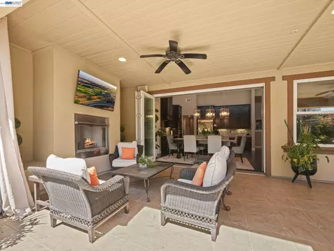 Exterior - 65 Stonebrae Rd, Hayward, CA 94542 photo 9 of 30
