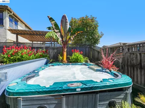 Exterior - 65 Stonebrae Rd, Hayward, CA 94542 photo 21 of 30