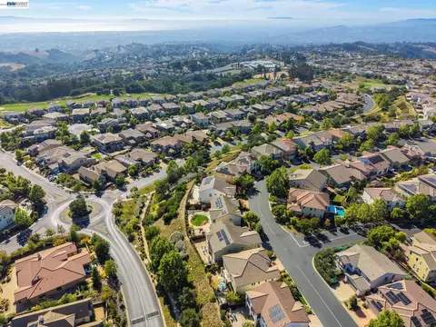 View/Area - 65 Stonebrae Rd, Hayward, CA 94542 photo 5 of 17