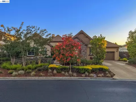Exterior - 65 Stonebrae Rd, Hayward, CA 94542 photo 5 of 30