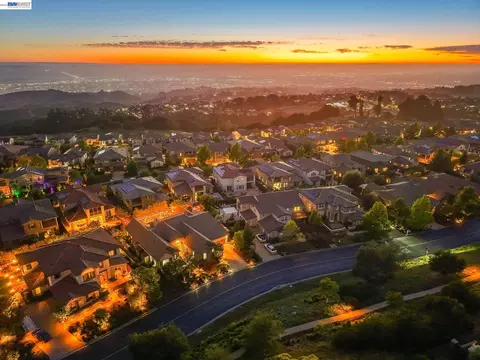 View/Area - 65 Stonebrae Rd, Hayward, CA 94542 photo 9 of 17
