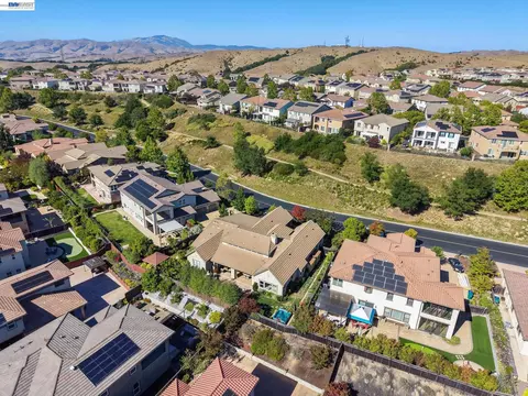 View/Area - 65 Stonebrae Rd, Hayward, CA 94542 photo 4 of 17