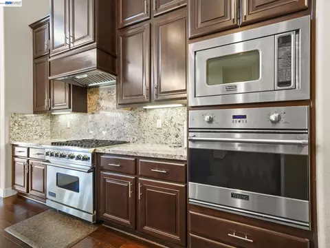 Kitchen - 65 Stonebrae Rd, Hayward, CA 94542 photo 3 of 5