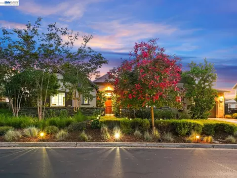 Exterior - 65 Stonebrae Rd, Hayward, CA 94542 photo 2 of 30