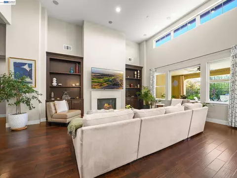 Living - 65 Stonebrae Rd, Hayward, CA 94542 photo 2 of 5