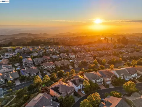 View/Area - 65 Stonebrae Rd, Hayward, CA 94542 photo 7 of 17
