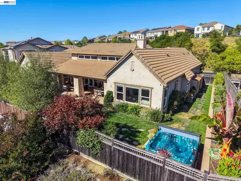 Exterior - 65 Stonebrae Rd, Hayward, CA 94542 photo 12 of 30