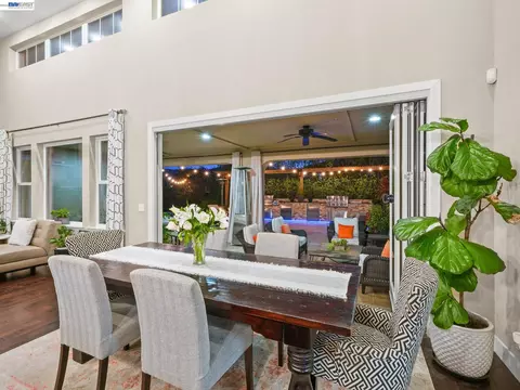 Dining - 65 Stonebrae Rd, Hayward, CA 94542 photo 6 of 7