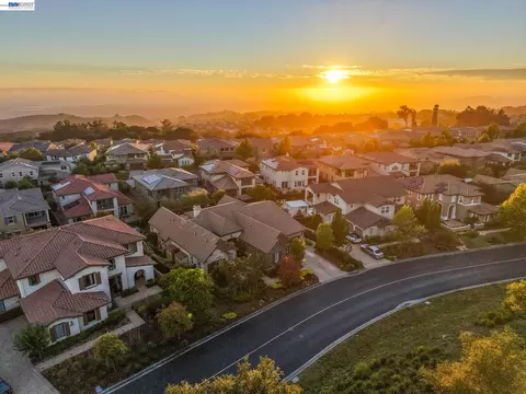 View/Area - 65 Stonebrae Rd, Hayward, CA 94542 photo 8 of 17