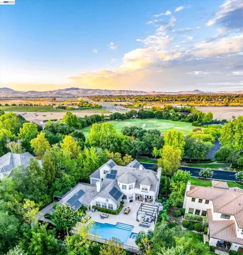 View/Area - 3019 E Ruby Hill Dr, Pleasanton, CA 94566 photo 3 of 4