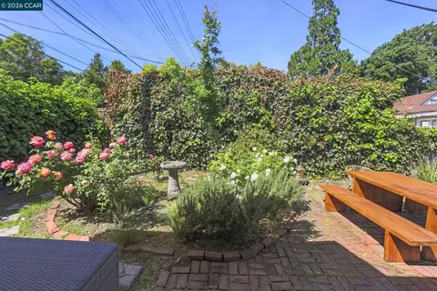 Exterior - 1117 El Dorado, Vallejo, CA 94590 photo 6 of 8