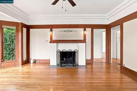 Living - 1117 El Dorado, Vallejo, CA 94590 photo 5 of 8