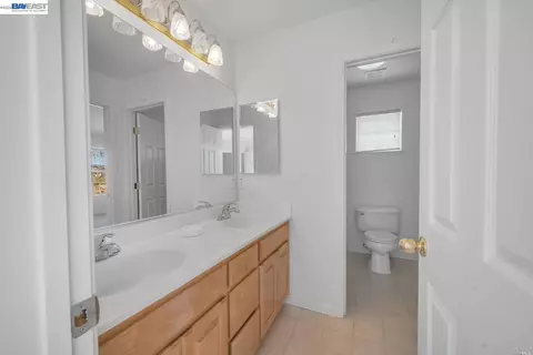 Bath - Undisclosed, Fairfield, CA 94533 photo 5 of 5