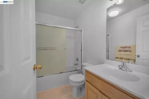 Bath - Undisclosed, Fairfield, CA 94533 photo 2 of 5