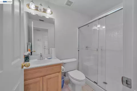 Bath - Undisclosed, Fairfield, CA 94533 photo 1 of 5