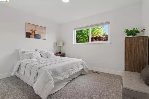 Bedroom - 545 E Arques Ave, Sunnyvale, CA 94085 photo 4 of 4