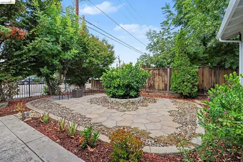 Exterior - 545 E Arques Ave, Sunnyvale, CA 94085 photo 6 of 15