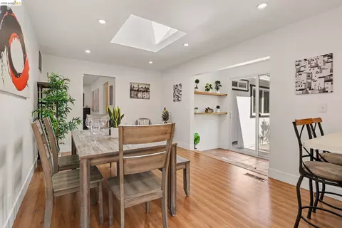 Dining - 545 E Arques Ave, Sunnyvale, CA 94085 photo 2 of 2