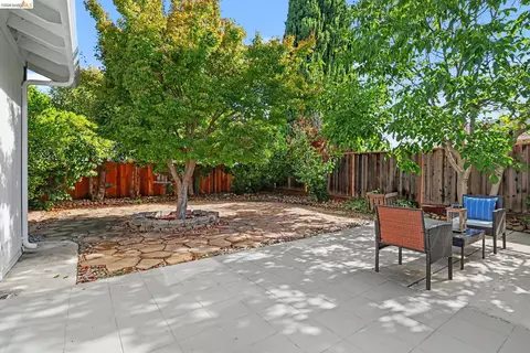 Exterior - 545 E Arques Ave, Sunnyvale, CA 94085 photo 13 of 15