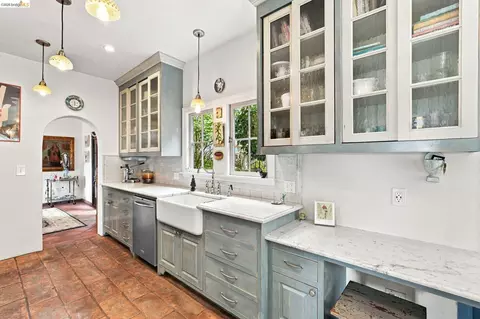 Kitchen - 893 Santa Barbara Rd, Berkeley, CA 94707 photo 4 of 5