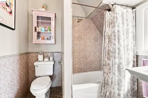 Bath - 893 Santa Barbara Rd, Berkeley, CA 94707 photo 4 of 4