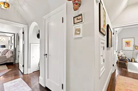 Entry Way - 893 Santa Barbara Rd, Berkeley, CA 94707 photo 3 of 7