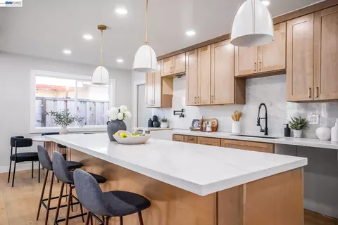 Kitchen - 42663 Hamilton Way, Fremont, CA 94538 photo 5 of 12