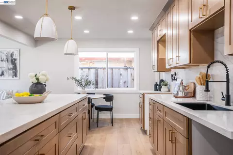 Kitchen - 42663 Hamilton Way, Fremont, CA 94538 photo 4 of 12