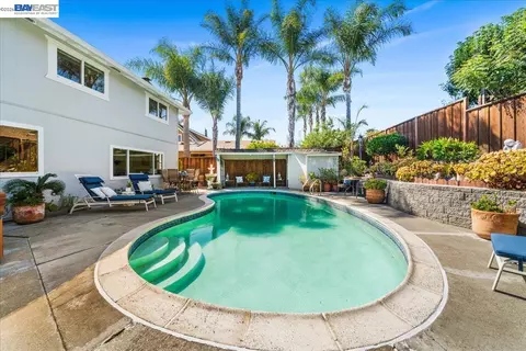 Exterior - 11738 Silvergate Dr, Dublin, CA 94568 photo 13 of 14