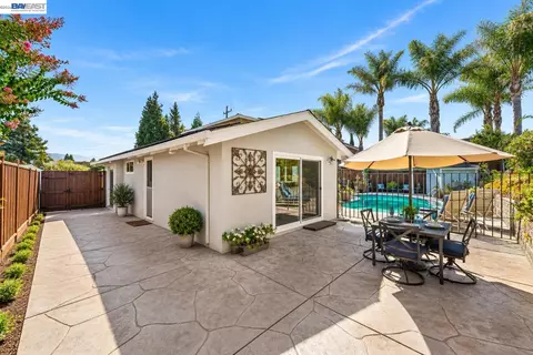 Exterior - 11738 Silvergate Dr, Dublin, CA 94568 photo 10 of 14