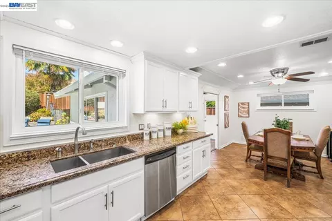 Kitchen - 11738 Silvergate Dr, Dublin, CA 94568 photo 5 of 6