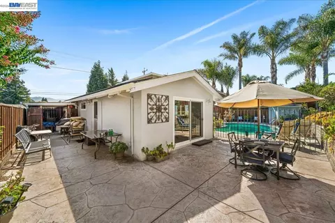 Exterior - 11738 Silvergate Dr, Dublin, CA 94568 photo 11 of 14