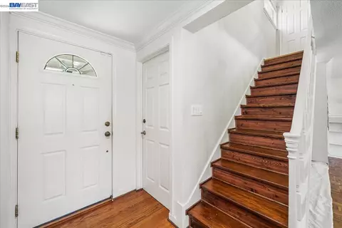 Entry Way - 11738 Silvergate Dr, Dublin, CA 94568 photo 2 of 3