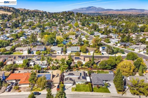 View/Area - 11738 Silvergate Dr, Dublin, CA 94568 photo 6 of 7