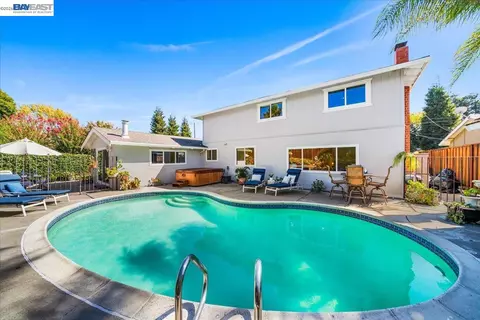 Exterior - 11738 Silvergate Dr, Dublin, CA 94568 photo 4 of 14