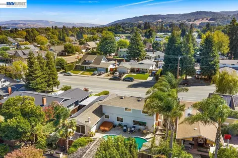 View/Area - 11738 Silvergate Dr, Dublin, CA 94568 photo 5 of 7