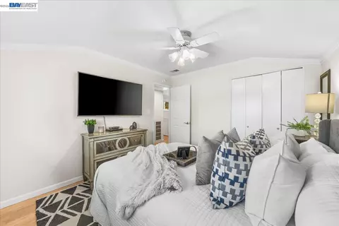 Bedroom - 11738 Silvergate Dr, Dublin, CA 94568 photo 8 of 8