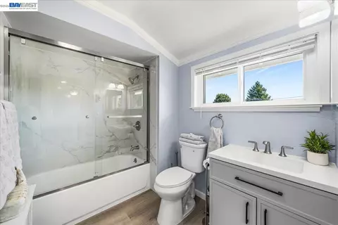 Bath - 11738 Silvergate Dr, Dublin, CA 94568 photo 3 of 3