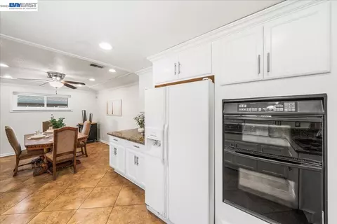 Kitchen - 11738 Silvergate Dr, Dublin, CA 94568 photo 6 of 6