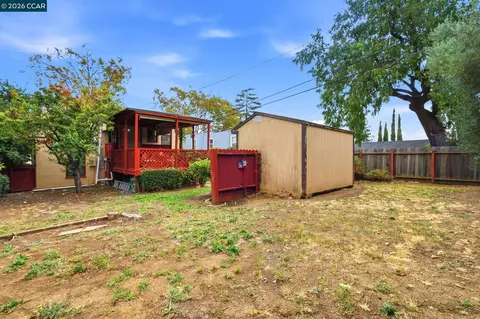 Exterior - 161 Viewmont Ave, Vallejo, CA 94590 photo 6 of 9