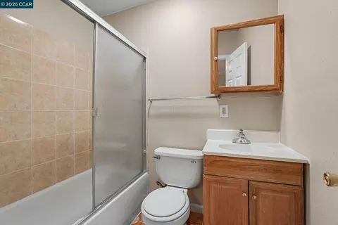 Bath - 2616 73rd Ave, Oakland, CA 94605 photo 1 of 1
